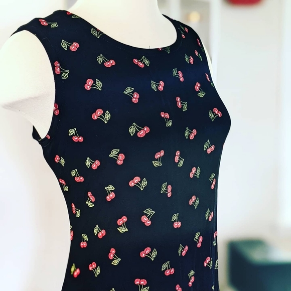 ✨ SOLD ✨ - Picture 2 of 4